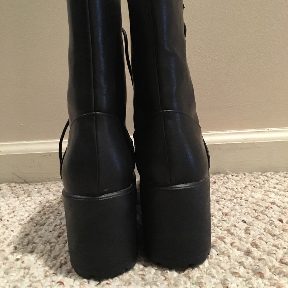 Black Wide Heel Lace-Up Boots - Picture 4 of 5